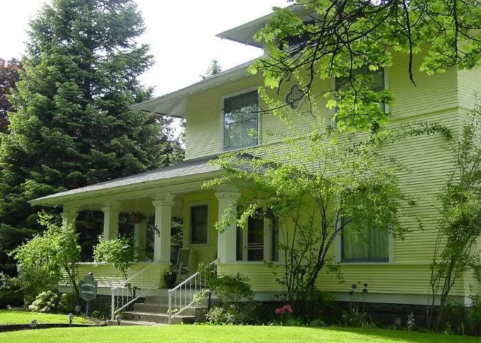 Mcfarland Inn Bed And Breakfast